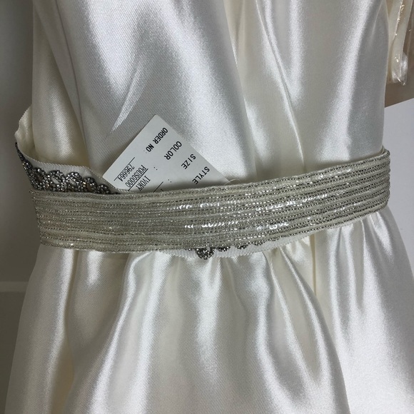 David’s Bridal Strapless High-Low Wedding Dress 6 - Picture 8 of 9